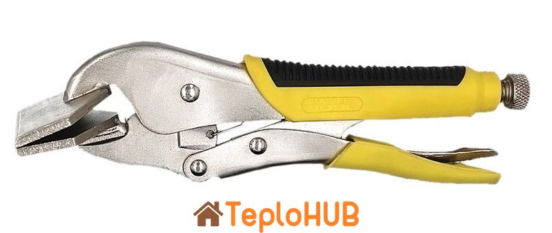 Кліщі затискні MASTERTOOL T-type 200 мм 07-0905